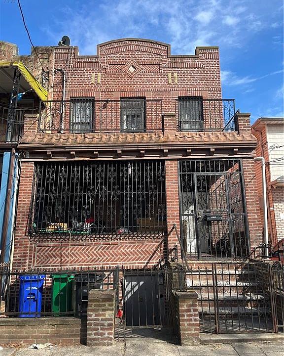 1st image of 307 Berriman St
