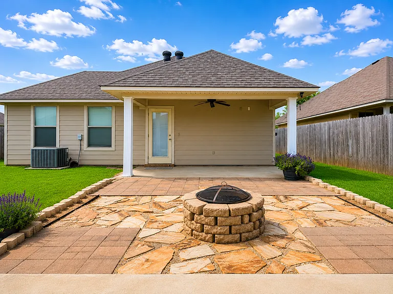 3933 White Lake Dr — Photo 5