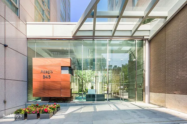 Sold by Sotheby's International Realty | media 23