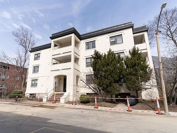 2nd image of 17 Radcliffe Rd APT 10