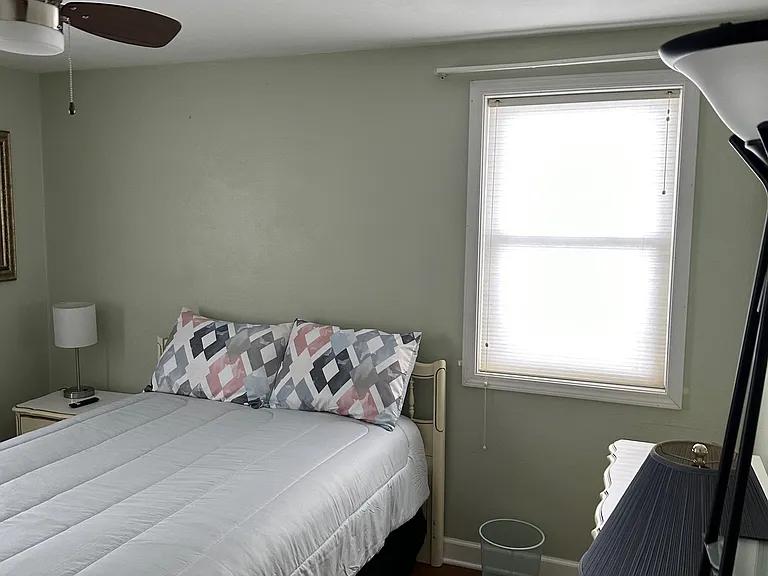 2210 Hollywood Pl #FRONT — Photo 6