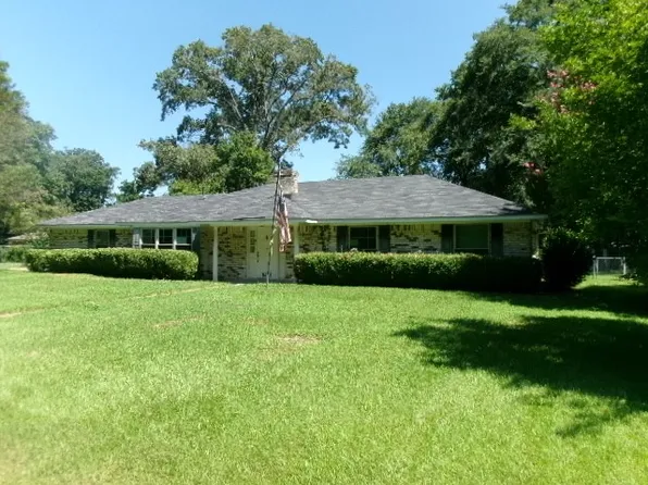 8401 Dogwood Trl, Haughton, LA 71037