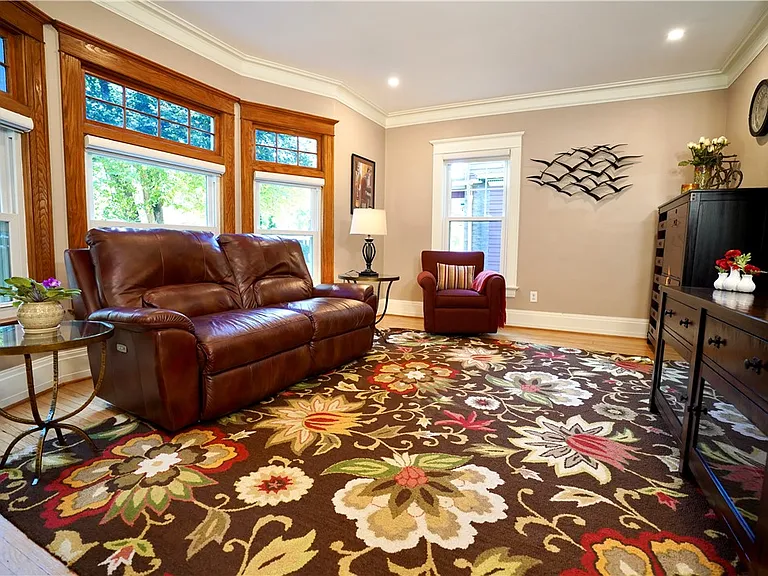 9 Beverly St — Photo 2
