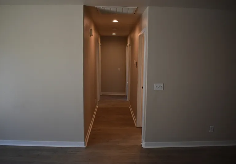 524 Janell Ct — Photo 15