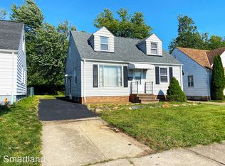 5421 Oakwood Ave, Maple Heights, OH