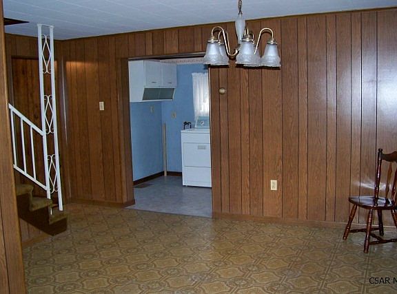 5th image of 745 Wood Ct