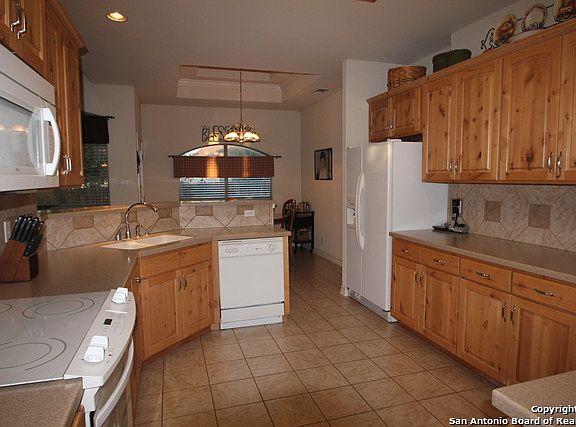 4th image of 109 Lauren Ct