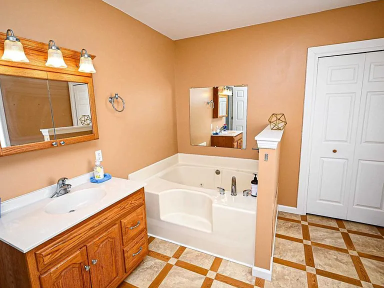 214 Sunray Rd — Photo 16