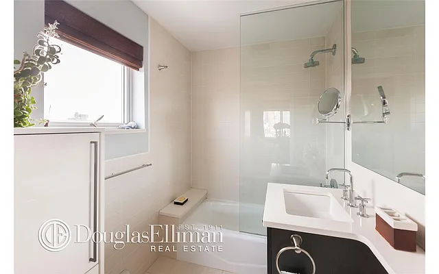 Rented by Douglas Elliman | media 16