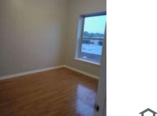 226 W 65th St #2E, Chicago, IL 60621