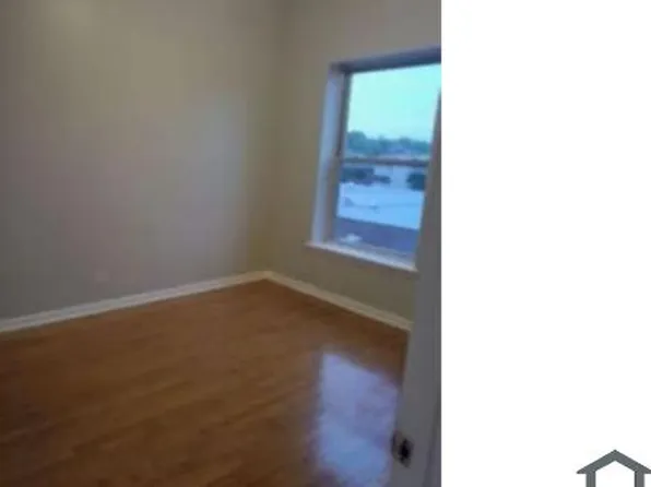 226 W 65th St #2E, Chicago, IL 60621