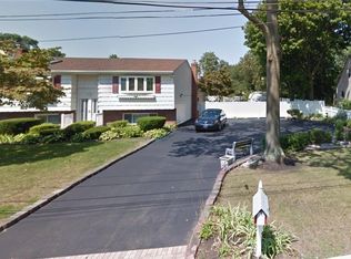 59 Gordon Ave, West Babylon, NY 11704