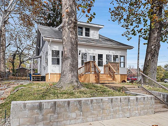 2nd image of 2638 Sanford Ave