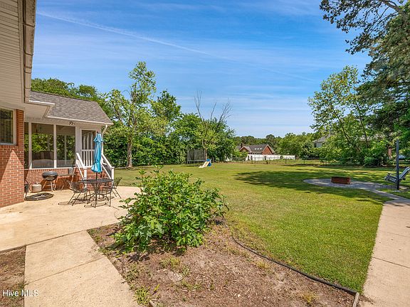 5th image of 110 Squire Drive