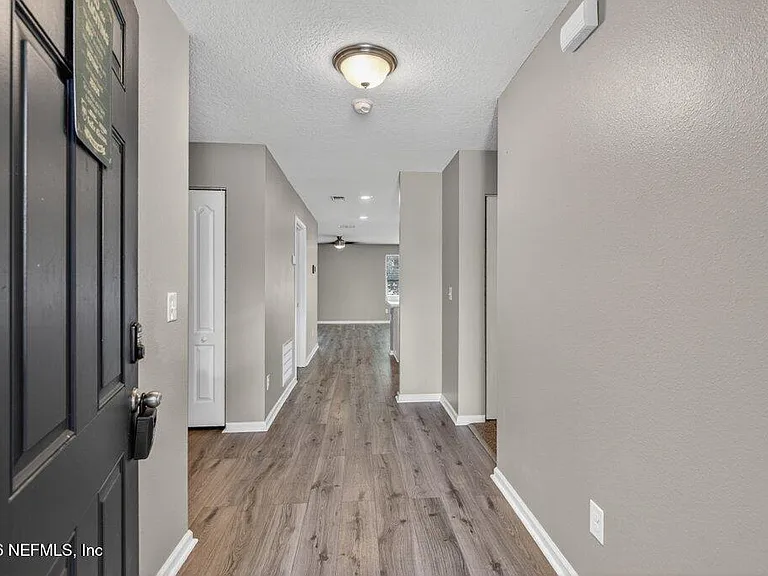 9099 Tahoe Ln — Photo 5