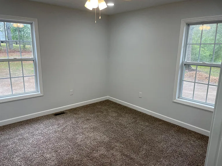 130 Godwin Rd — Photo 16