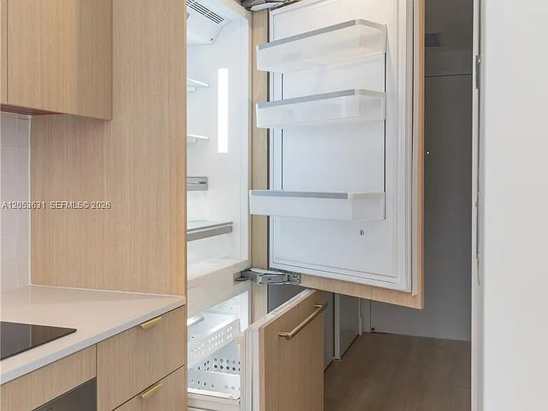 90 NE 32nd St #815 — Photo 21