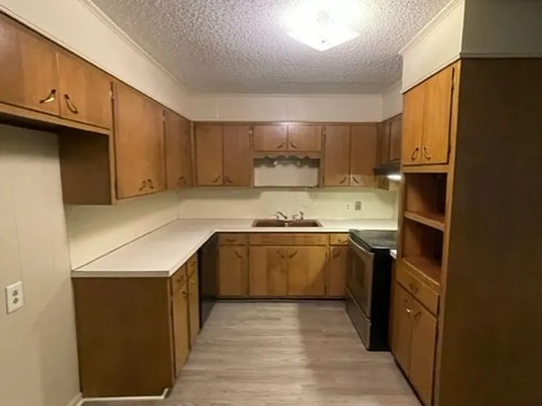 Apt-East-J-Street-310 — Photo 5