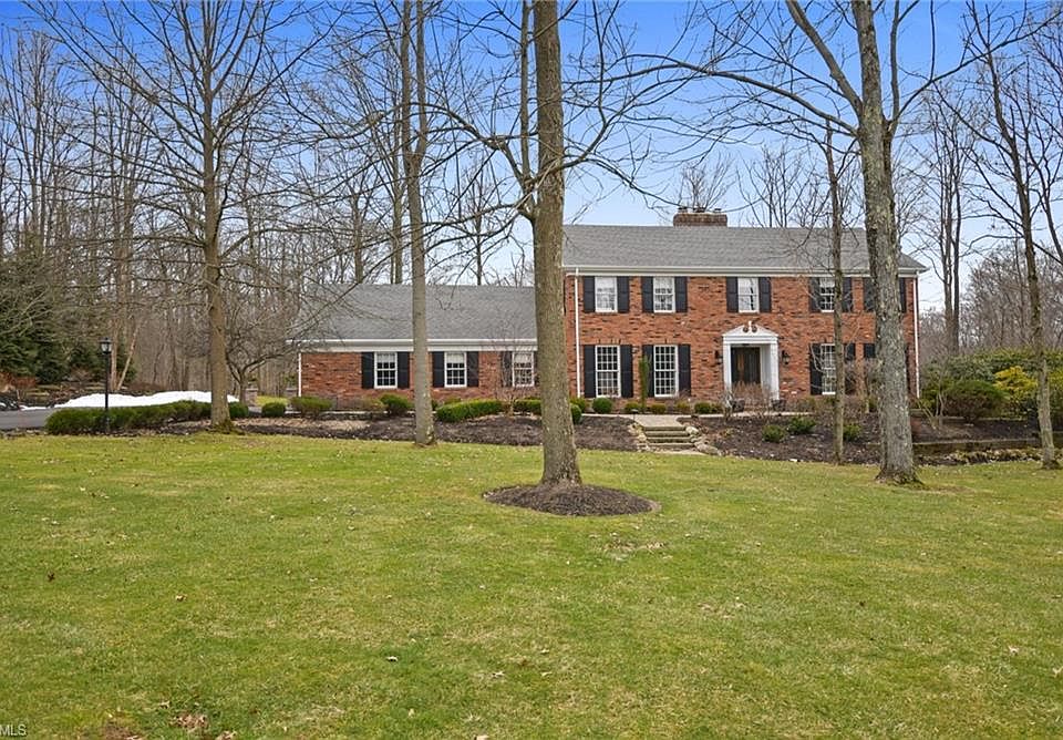 1st image of 90 Riverstone Dr