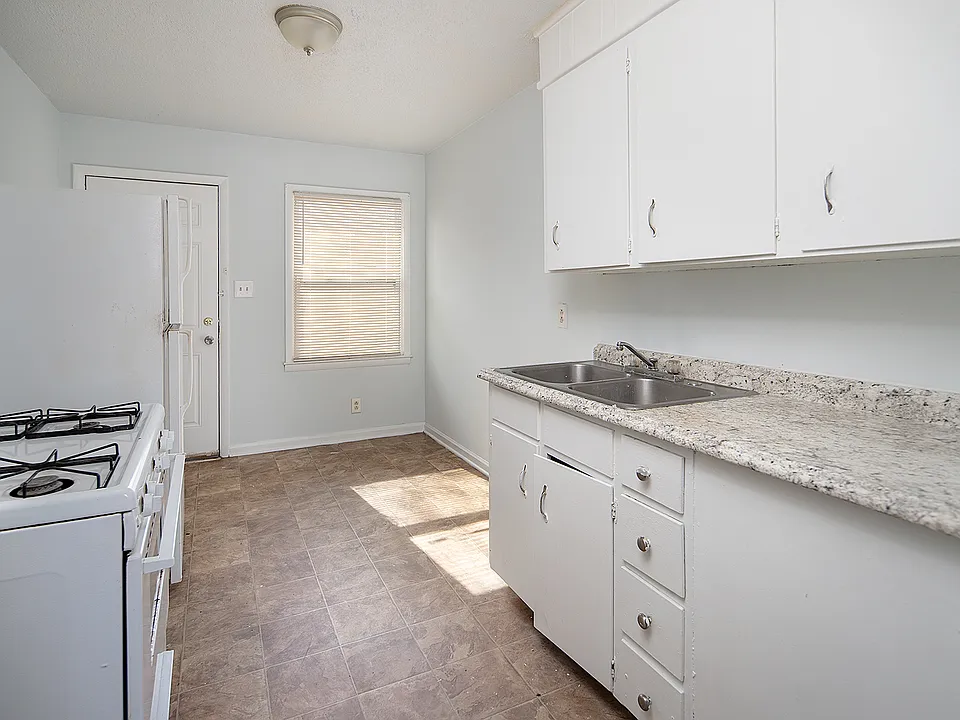 5300 Clearmont Ave #3