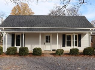 812 S Salisbury St, Mocksville, NC 27028
