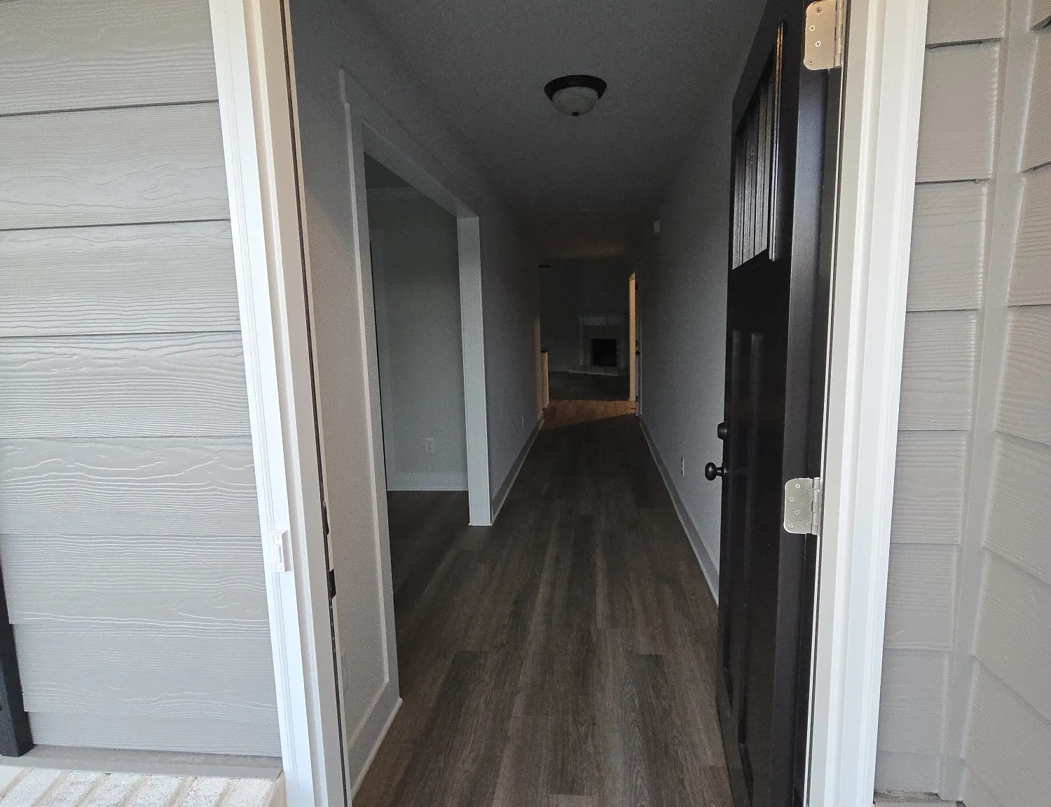 3 bed, 1800 sqft, $2,200 — Photo 3
