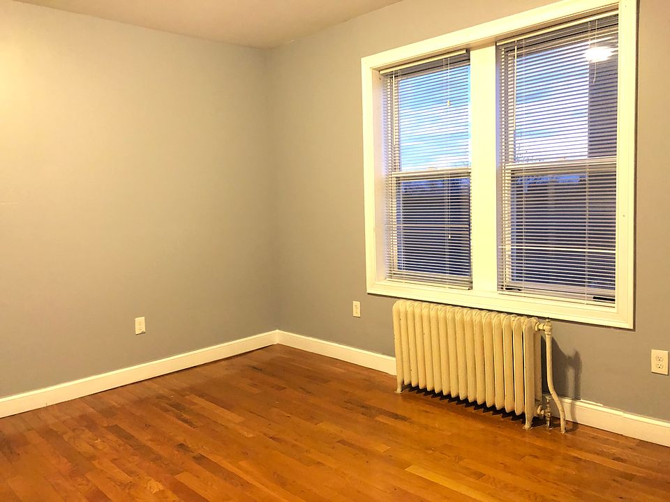 2nd image of 1084 Kennedy Blvd #18E