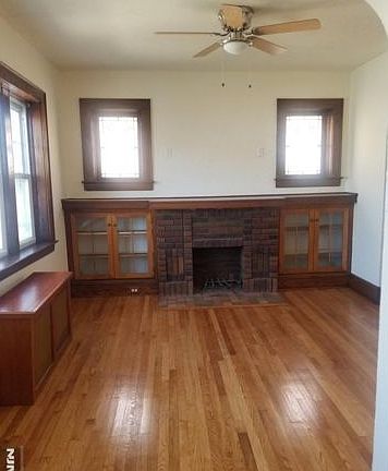 3rd image of 130-2 Rutherford Pl