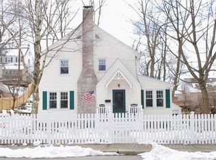 20 Melbourne Rd, Norwalk, CT 06851