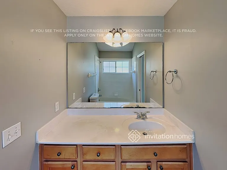 400 Chamberlain Dr — Photo 10
