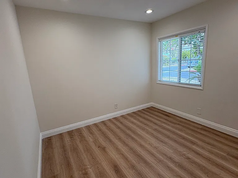 18315 S Harvard Blvd — Photo 10