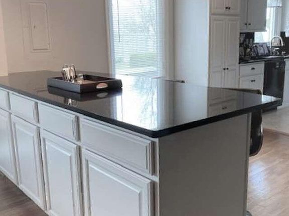 4th image of 199 Juniper Dr