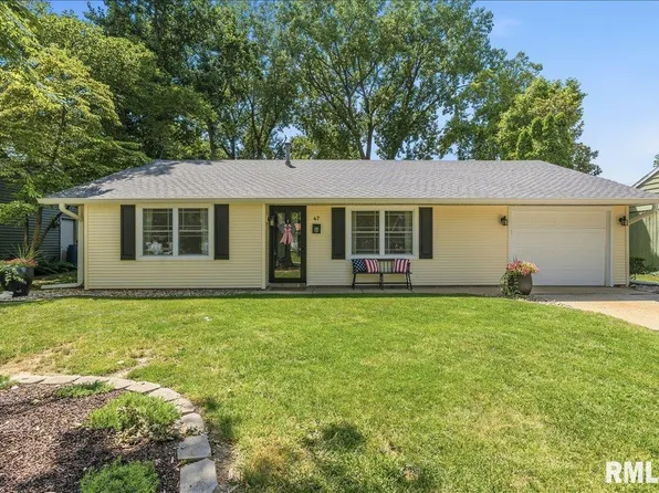 47 Nottingham Dr, Chatham, IL 62629