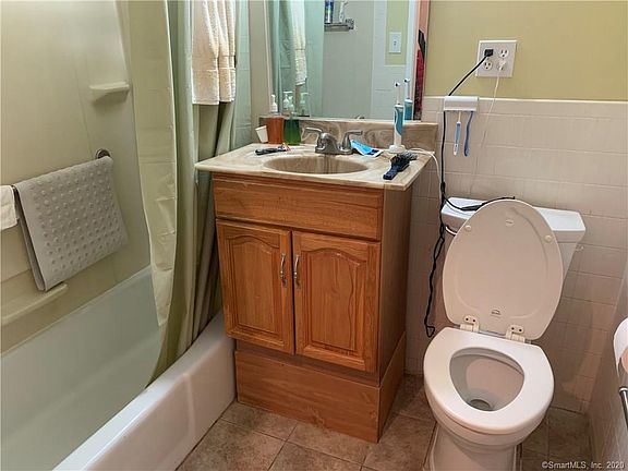 5th image of 2625 Park Ave Unit 12R