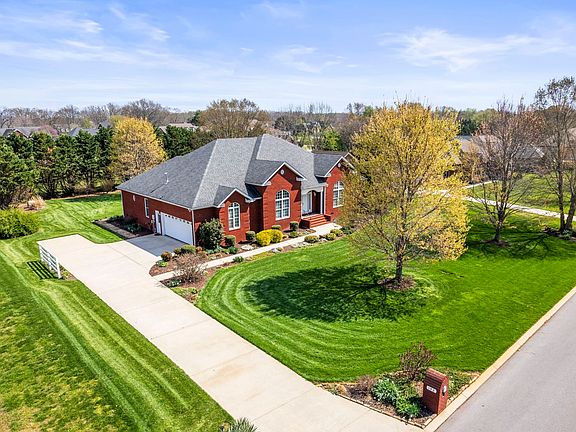 4th image of 192 Bell Dr W