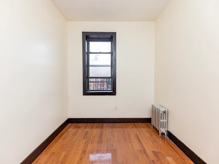88 Starr St #2L — Photo 9