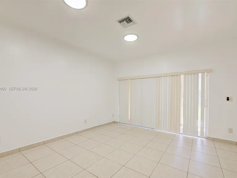 728 SW 122nd Ave #0 — Photo 6