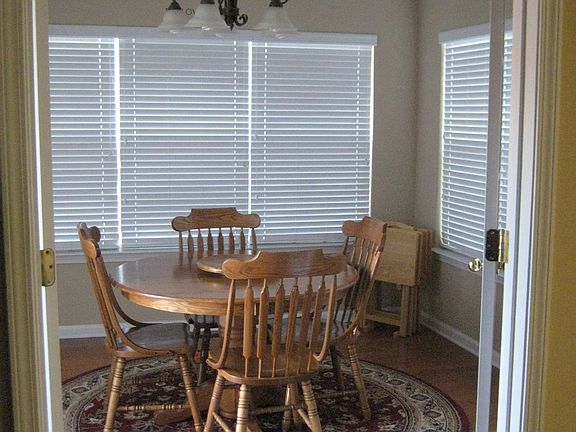 Sunroom/Breakfast Room
