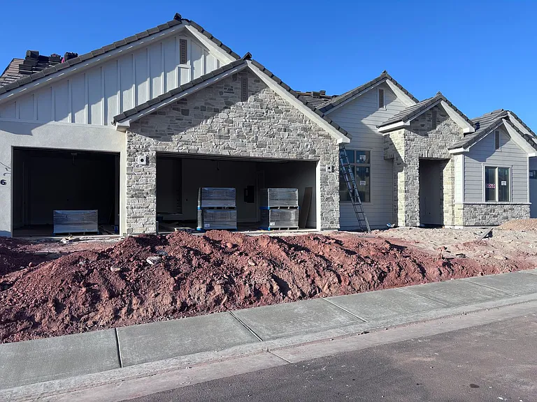 2836 E Creek Side Ct — Photo 1