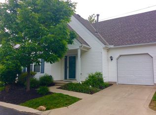 6298 McNaughten Place Ln #34, Columbus, OH 43213