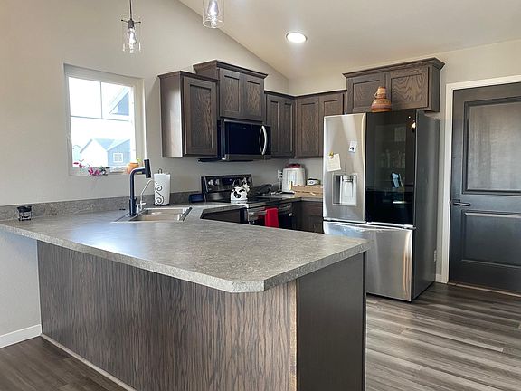4th image of 1007 Lonesome Ct