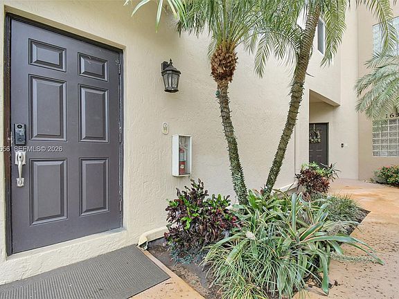 4th image of 16339 Malibu Dr #22