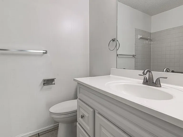 8108 W Gate Blvd — Photo 11