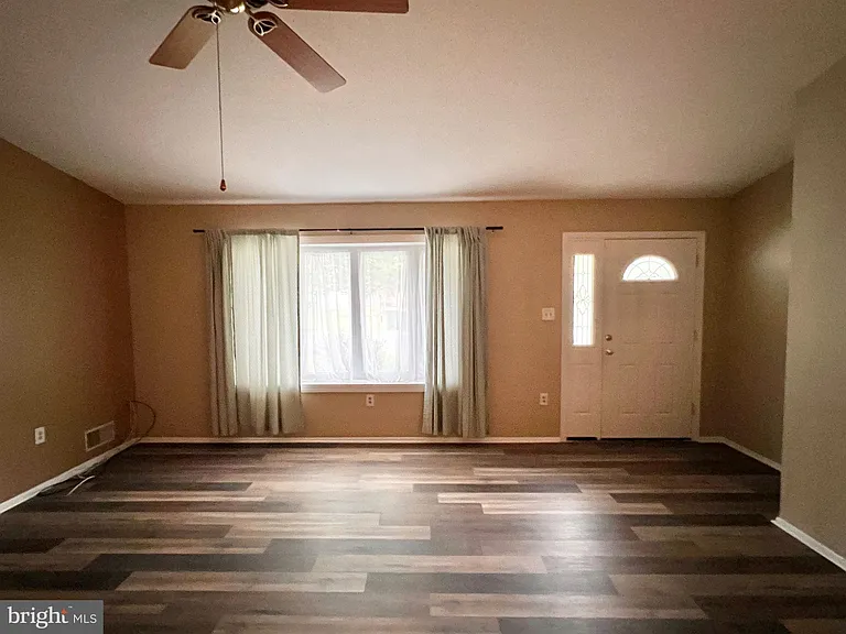 8 Rose Ter — Photo 10
