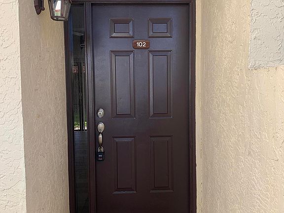 2nd image of 12 Via De Casas Sur #102