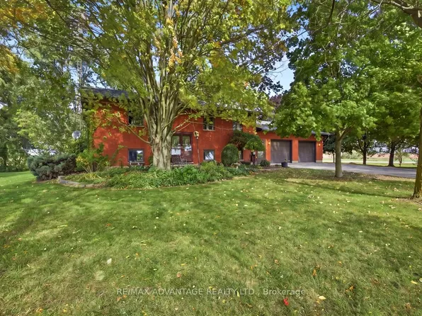 2432 Cuddy Dr, Adelaide Metcalfe, ON N0M 2B0