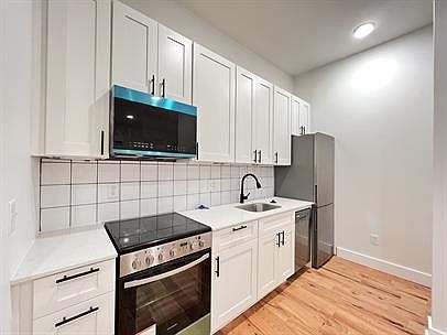 1st image of 509 E 12th St #B3
