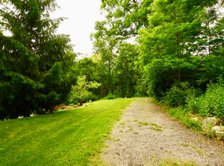 15 Bateman Rd, Barrington, IL 60010