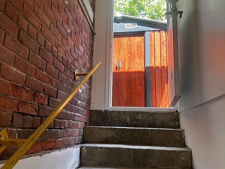 137B Chatham Ave — Photo 16