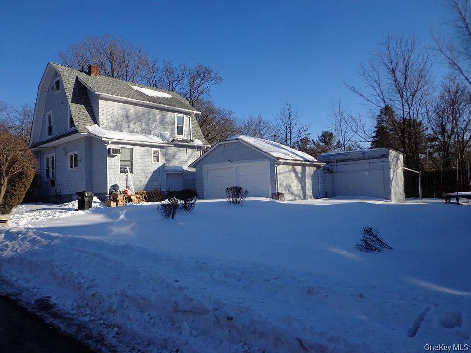 1st image of 208 Saddle River Road